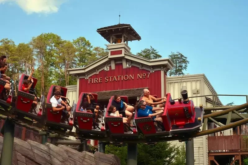 FireChaser Express ride at Dollywood