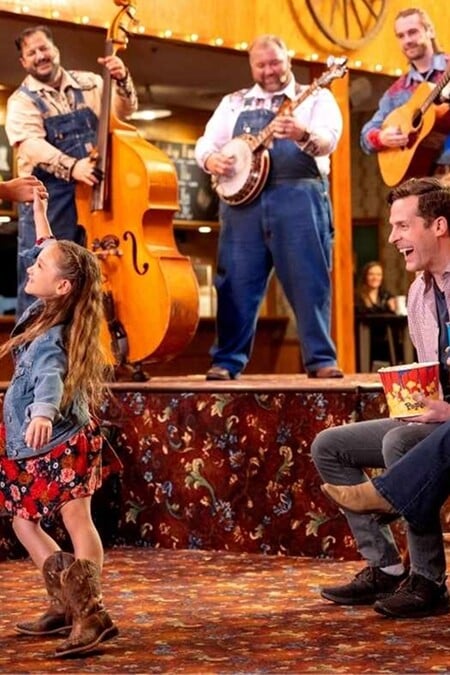 Family enjoying the Pre-Show Entertainment.