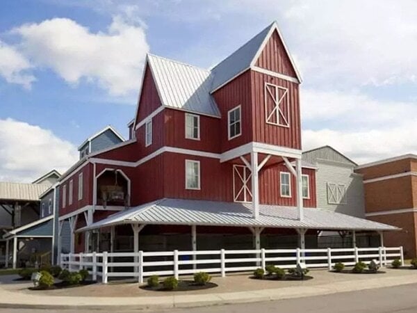 image of the exterior of Pigeon Forge, TN