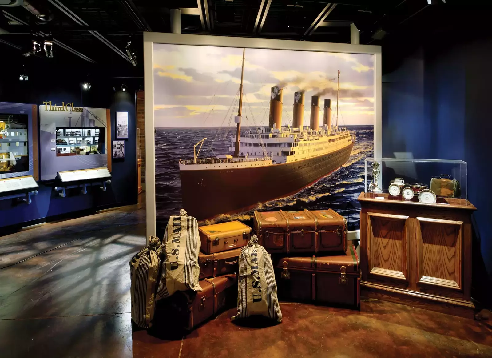 titanic-pigeon-forge-interior03